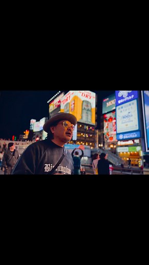 No one is better suited for Osaka at night. | Abroad in Japan