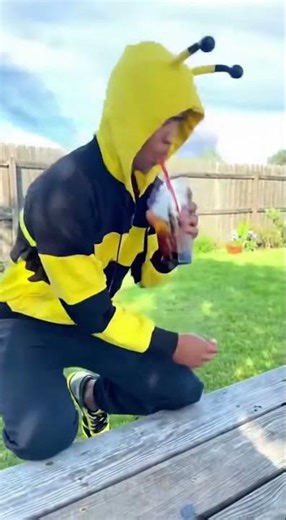 Hover + chug challenge fails mid-air #earthnextdoor #bumblebee #sodachug