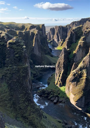 the beautiful Fjaðrárgljúfur #iceland #Fjaðrárgljúfur #icelandtravel #canyon #travel