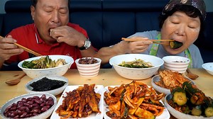 Cooked beans, Seasoned squid, etc. - Mukbang eating show | Heungsam Family