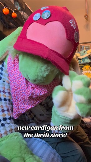 🦈 on Instagram: "do you guys think it suits him🫶💥 . . . #fursuiter #pokemonfursuit #pokesona #fursuitmaker #appletun"