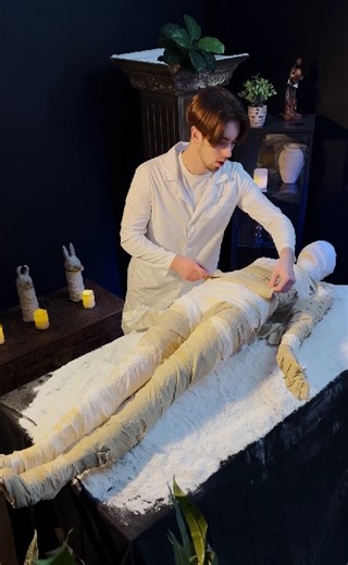 10K views · 33 reactions | How mummies are made – masterclass #fblifestyle | 5-Minute Workouts | Facebook