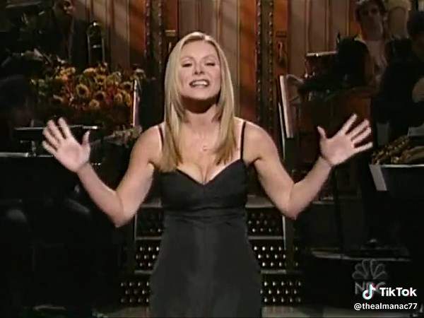 SNL Host Kelly Ripa, Musical Guest Outkast (Oct 2003)