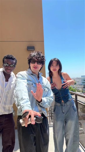 GV with these two 😁🤍 | devon dhar mann