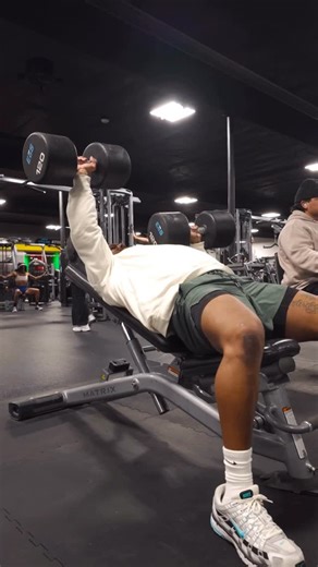 Poppy Livers on Instagram: "In that mode 😤 #athlete #athletetraining #gym #training #grind explosivetraining"