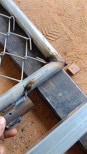 วิธีเชื่อมแบบผม ถูกไหมไม่สายช่าง ขอเม้นหน่อย🤫🤫🤫 #สายเชื่อมเหล็ก | Megee Jekoh