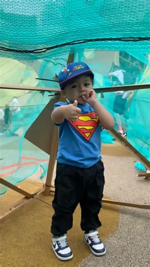 Culture Croydon on Instagram: "What an amazing architecture-inspired day! 🏠🎨 The Queen’s Gardens has been buzzing with creativity today at our Build / Play / Wear / Draw Croydon event, celebrating the final weekend of this year’s Open House Festival @opencity_uk! We’ve made cities from clay with @claygroundcollective, built dens with architects @matt_and_fiona, drawn our surroundings using charcoals with @neal_vaughan and made fabulous hats inspired by No. 1 Croydon (the iconic 50p building) w