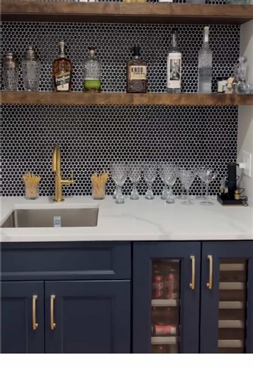 Nothing like a blue bar to add a pop of color to your space 💙 🎥: @premiercabinetcreations Cabinets: #NexusFrost #NexusIndigo