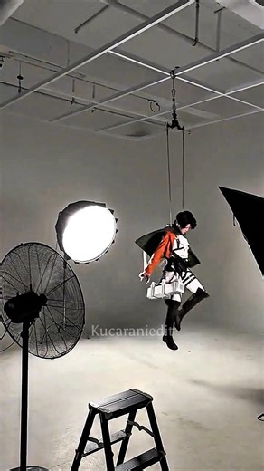 Levi Ackerman just like shoot in live action. 😵😍 #levi #round #aot #shortvideo