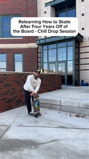 Roman on Instagram: "Chill sesh on a small drop 🤝🏽 #skateboarding #skateboardingisfun #skate"