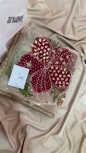 AYSHA UMAR on Instagram: "Festive handpainted dupatta ✨ Handpainted dupatta with embellishment Color customisation available CONTACT US TO PLACE AN ORDER💌 #shaadiseason #handpainteddupatta #trending #handpainted #reelsinstagram #explorepage #reels #desi #handpainted #desi #oldschool"