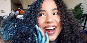 Instantly change your hair color with Curlsmith temporary hair makeup