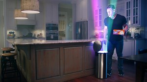 How do we get Hefty® Ultra Strong™ with Fabuloso® lavender scent to smell so good? There’s only one explanation: magic. | Hefty