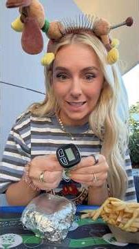 THE PINEAPPLE UPSIDE DOWN DOLE WHIP !!!! 🍦🍍🐭 #disneyland testing 1 star food reviews