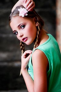 Hey everyone. Here is a sneak peak of one of my songs on my album... with a side show of my journey.. I won't be able to hear it like you can, so I totally depend on your opinion . thank you in advance. ps enjoy... and remember anything is possible if you just believe. ;-) | Ché