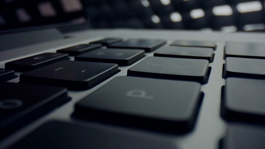 ¿Cómo poner acentos en una laptop?