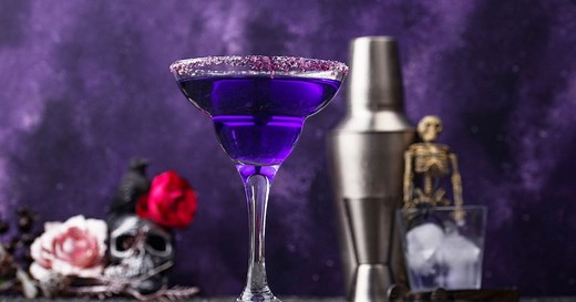 21 BEST Purple Cocktails: Elegant Beautifully Made Cocktails! 💜