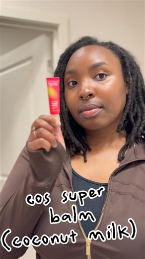 the BEST lip balm #eos #lipbalm #skincare