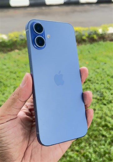 Iphone 16 warnanya cantik banget 😳 Super blue #iphone #fyppppppppppppppppppppppp
