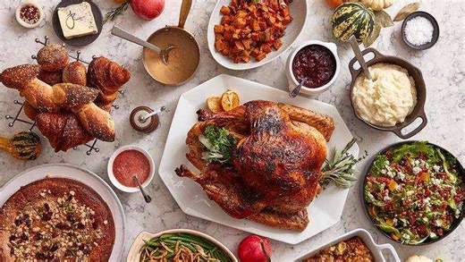 6th Annual Good Plates Giving Project handing out free meals and winter wear on Thanksgiving Eve