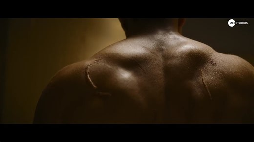 Трейлеры фильма «Фатех» (2025): смотреть онлайн на русском и английском