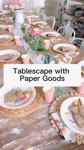 How to set a table with paper goods?#Tablescape #Tablesetting #papergoods #holidaytable #holidayseason #holidayparty | Jodi Das
