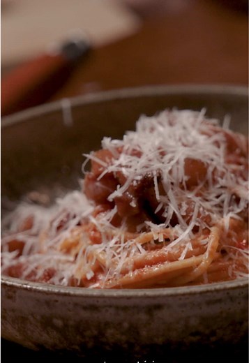Classic Amatriciana Pasta Recipe with Pancetta
