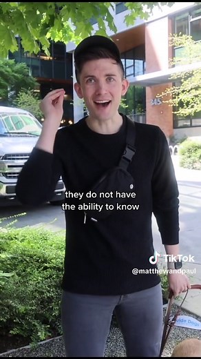 Watch Mr Maple in action! Full video in our bio 🦮 #guidedog #blind #workingdog #interabledcouple #couplegoals #dog #dogsoftiktok #blindnessawareness