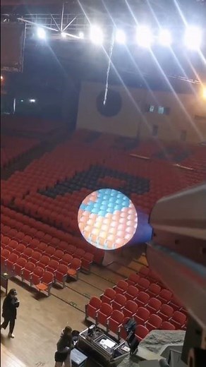 Professional 440W Led Follow Spot Light With Flight Case Auto Tracking Stage Follow Spot Light
