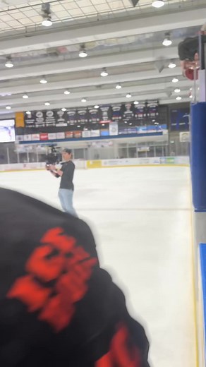 Spooky wooooooos! Lots to cheer about after the Halloween weekend the Fairbanks Ice Dogs had! #FairbanksIceDogs #GoDogs #Halloween North American Hockey League | Fairbanks Ice Dogs Hockey Club
