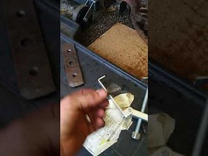 How to disassemble the craftsman wood shredder chipper blade assembly from the motor shaft