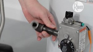 Rheem Performance Platinum 40 Gal. Short 12-Year 38000 BTU Natural Gas Tank Water Heater XG40S12HE38U0