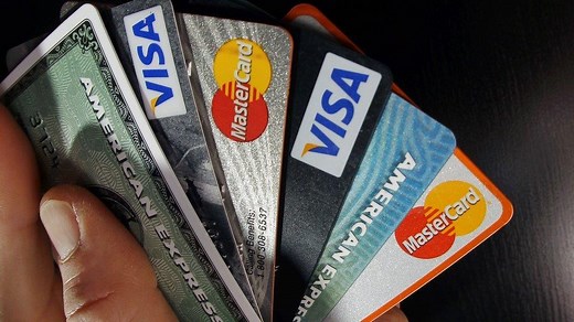 This is how much credit card debt the average American holds