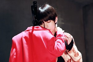 BTS’ “Singularity” Comeback Trailer Starring V Surpasses 200 Million Views