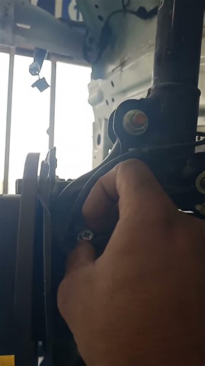 ABS sensor dust check and clean #toyota #automobile #brakefluid