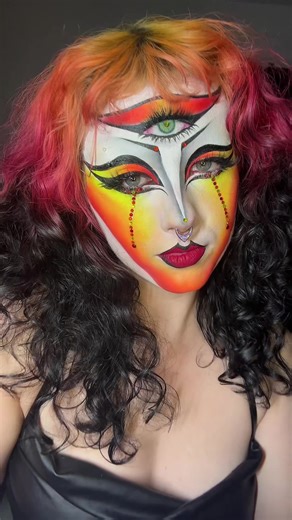 Gothic Makeup Transformation by a 20yo Artist