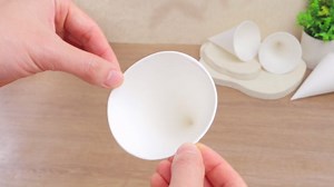 Umigy 2000 Pcs 6 oz Snow Cone Cups Bulk Paper Cone Cups Dispenser Water Cones Cups Shaved Ice Cone Cups Leakproof Cream Cups for Shaved Ice Water Cooler Weddings Party Office(Solid)