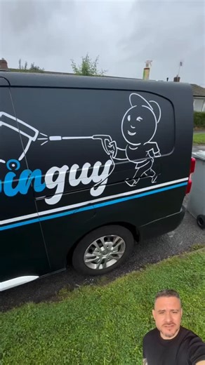 🗑️ While most people walk past overflowing street bins without a second thought, one entrepreneur saw an opportunity hiding in plain sight. He built a thriving service by doing the job nobody else wanted — professionally cleaning trash bins and turning something overlooked into a high-demand local solution. What started as a simple solo hustle quickly grew into multiple vans and a small team, proving that you don’t need a glamorous idea to build something big — just consistency, smart positioni