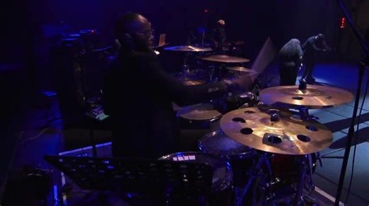 Nontokozo Mkhize - Esandleni: A Powerful Gospel Anthem