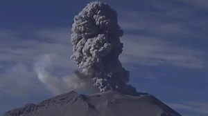 Peru’s Sabancaya volcano roars to life