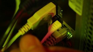 clip-2858485-connecting-usb-device-computer