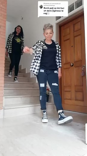 Rispondi a @veroneviarasvan I-am zis lui Casi că îi dau 5 euro dacă dansează țigănește 😁😜😁@casianav
