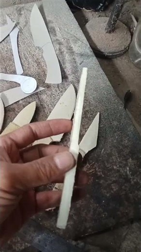 membuat pisau kayu