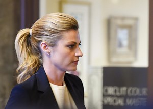 Sportscaster Erin Andrews Settles With Hotel in Peephole-Video Case