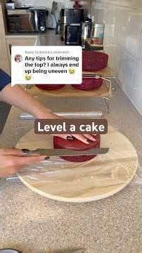 How to level a cake using a knife | Cake-maker