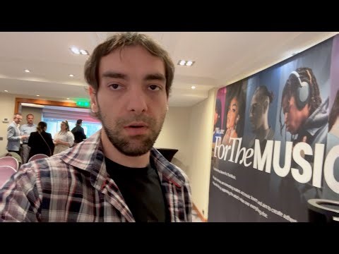 Hands-on cu Sony Ult Field 7 la lansarea din România; Bas profund și design robust