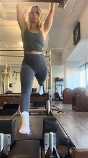 Balance Practice on the reformer in russian splits