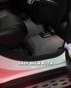 You know that feeling when you pick someone up, and the first thing they notice is that stale, musty smell in your car? You thought the air freshener would do the trick, but it’s just masking the real problem — dirty, stinky car mats that never truly get clean, no matter how much you scrub. It’s frustrating. It’s embarrassing. And you’re tired of trying to cover it up. Stop wasting money on air fresheners that don’t fix the root of the problem. Trapo's Car Mats is the real solution. ✅ Odor-Free 