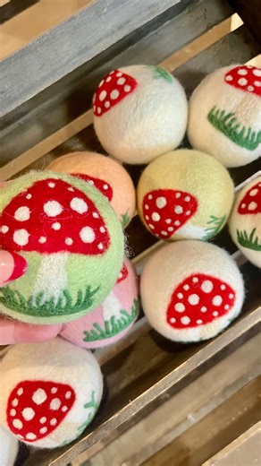 A simple swap we love here at Plume: dryer balls. They help reduce drying time, soften laundry naturally, and cut down on static and wrinkles, without chemicals or synthetic fragrances. Reusable for hundreds of loads, they’re an easy eco-friendly alternative to disposable dryer sheets and a great option for sensitive skin. Tip: Add a few drops of essential oil if you love a light, natural scent, or use them as-is for a clean, simple wash. Practical, thoughtful, and the perfect gift! Open today 1