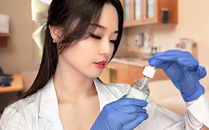 【Tingting】绝赞推荐丨Tingting博士在轻声细语的ASMR视频中为您详细检查脑神经。 享受近距离个人关注、乳胶手套、近距离耳语